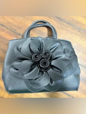Elegant Black Floral Applique Top-Handle Bag